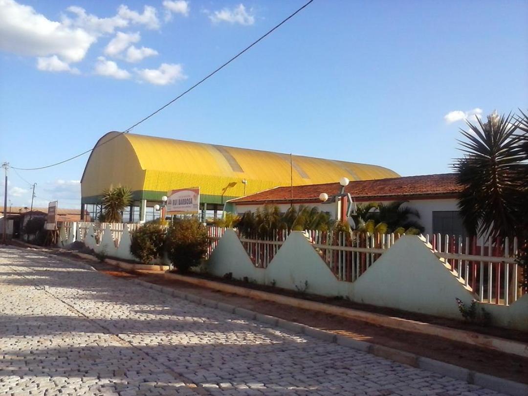Pavimentação e Cobertura da quadra na Escola Rui Barbosa no Povoado de Lagoa Preta